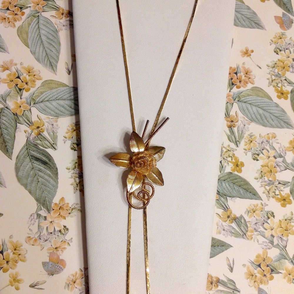 Rose Slider Adjustable Necklace Gold Plated Chain.